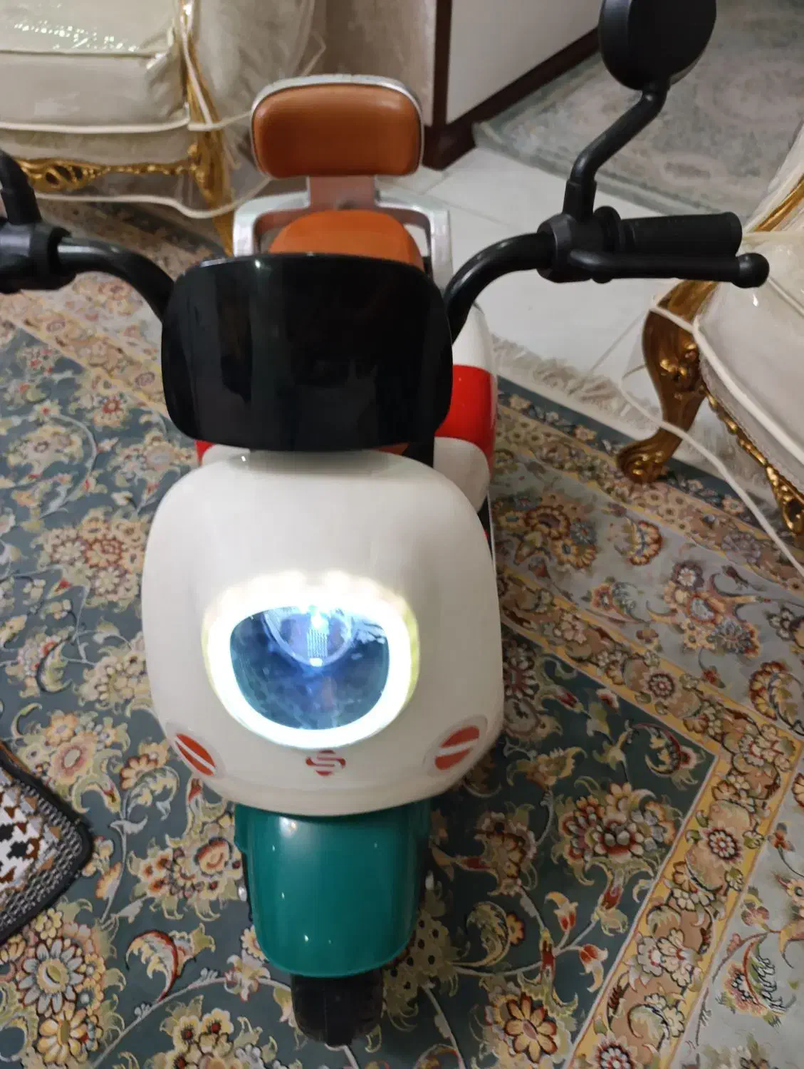 موتور شارژی نو|اسباب‌بازی بچه|رباط‌کریم, رباط‌کریم|دیوار