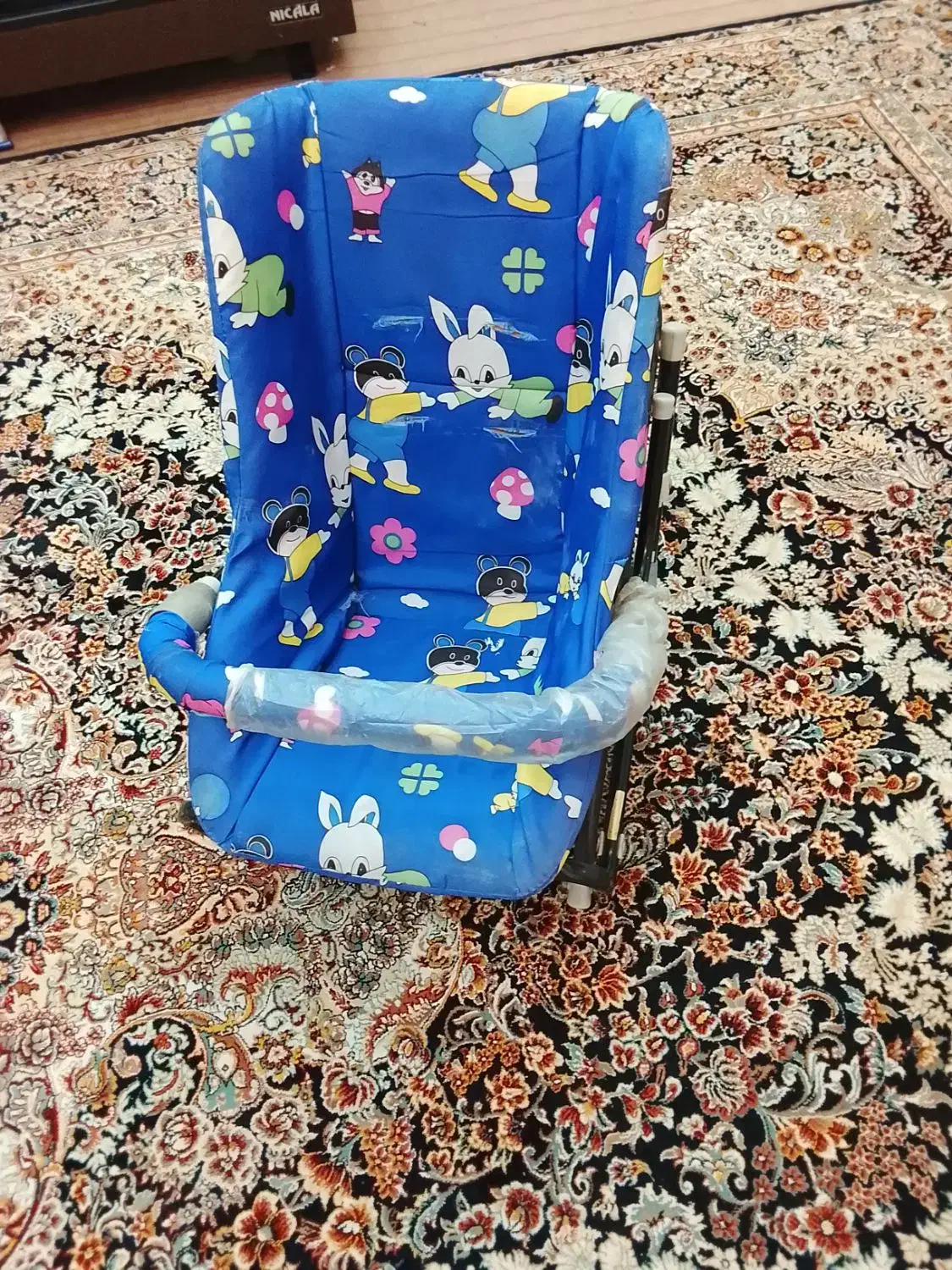 صندلی کودک|تخت و صندلی بچه|خمینی‌شهر, |دیوار