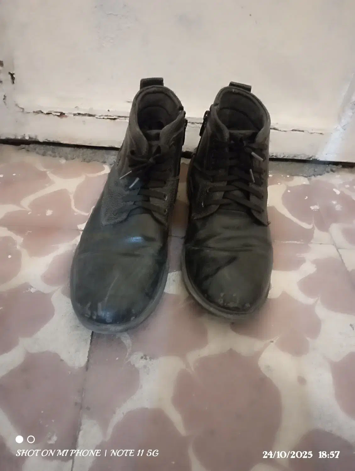 بوت مردانه|کیف، کفش، کمربند|مراغه, |دیوار