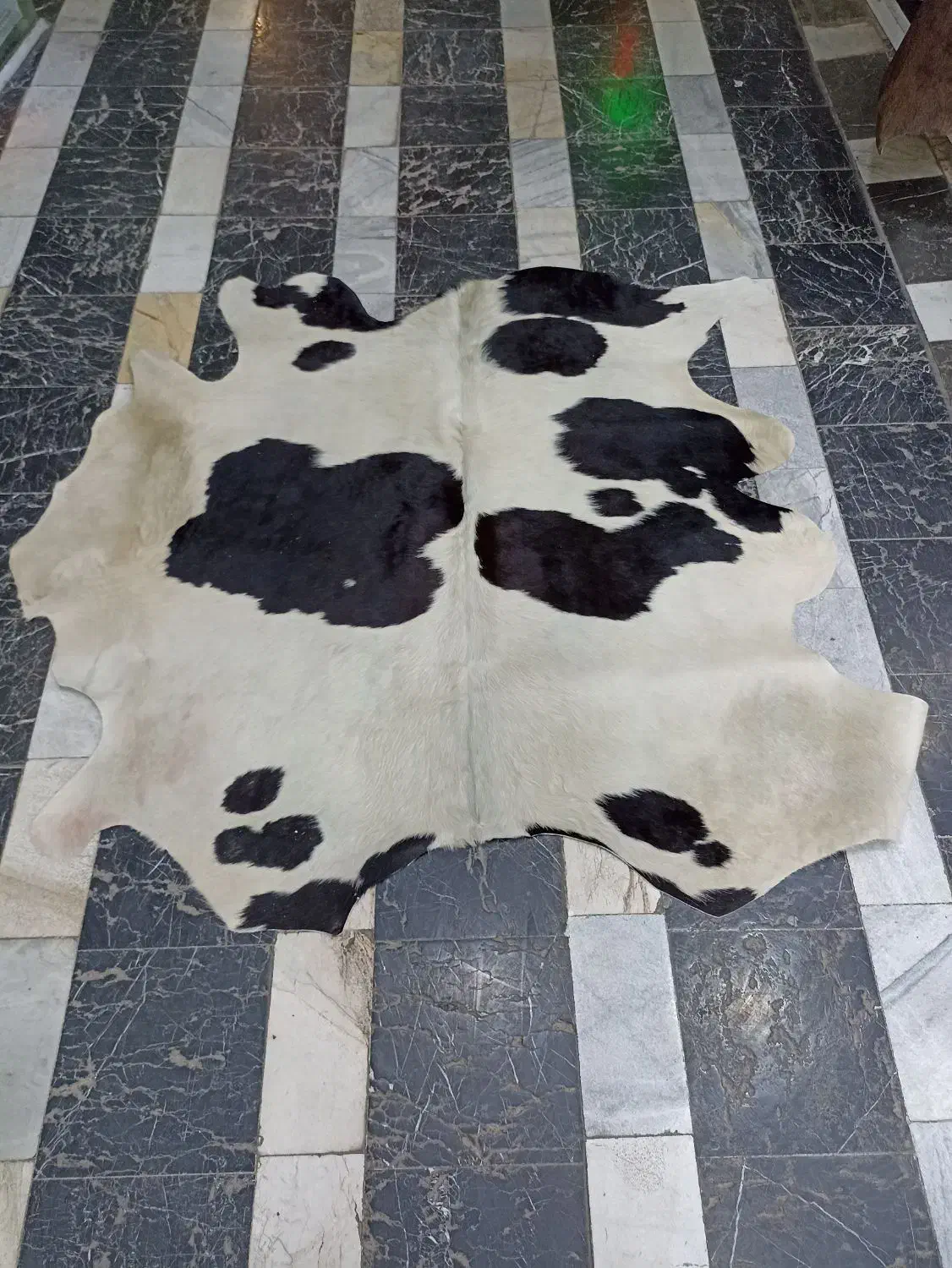 پوست گاوی|صنایع دستی و سایر لوازم تزئینی|میانه, |دیوار