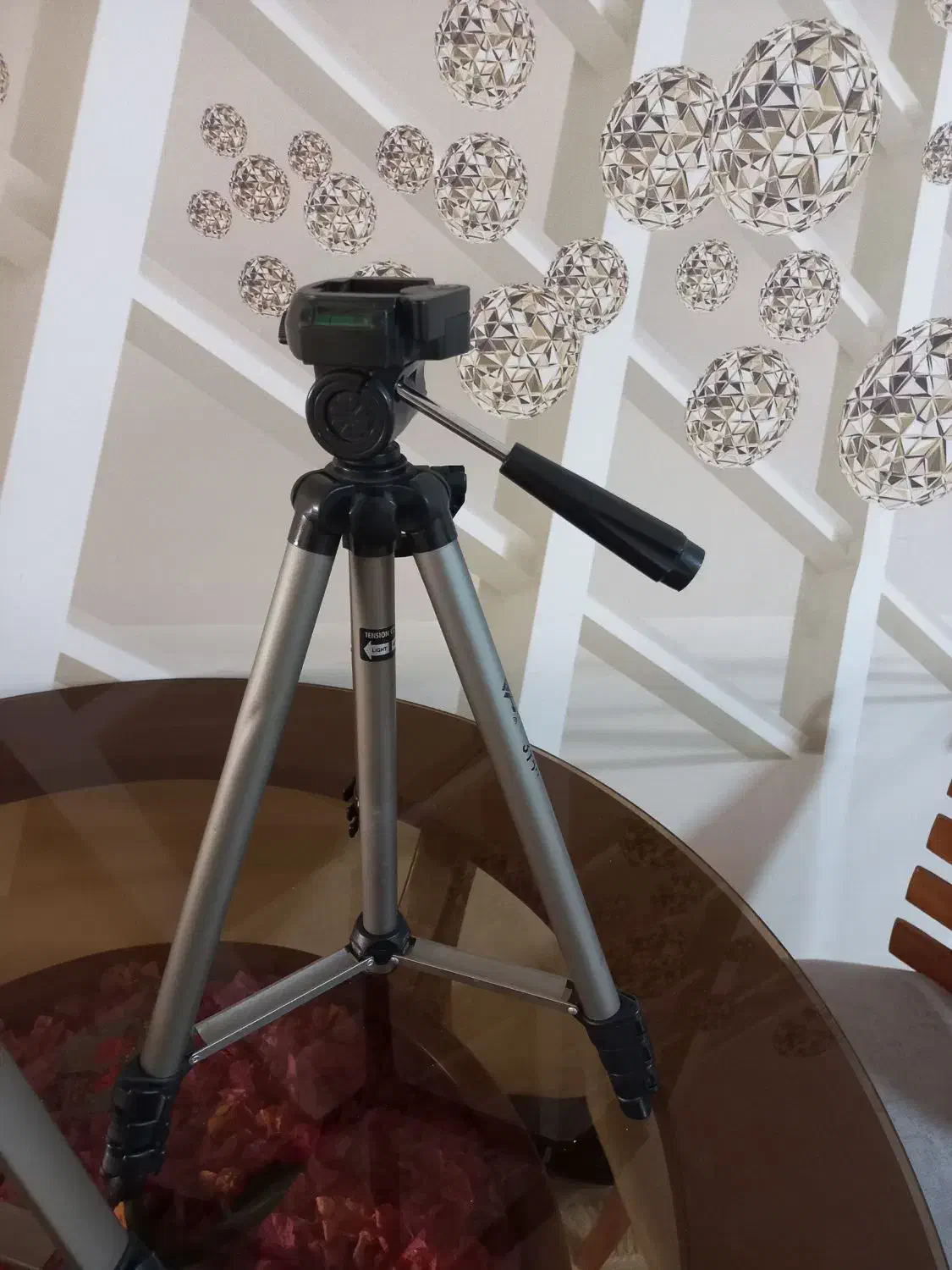 سه پایه|دوربین عکاسی و فیلم‌برداری|نسیم‌شهر, |دیوار