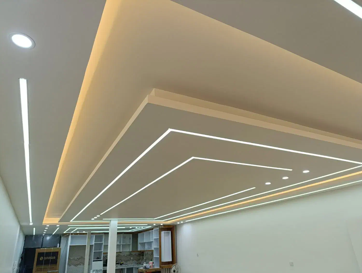 رنگ آمیزی و نقاشی ساختمان|خدمات پیشه و مهارت|پارس‌آباد, |دیوار