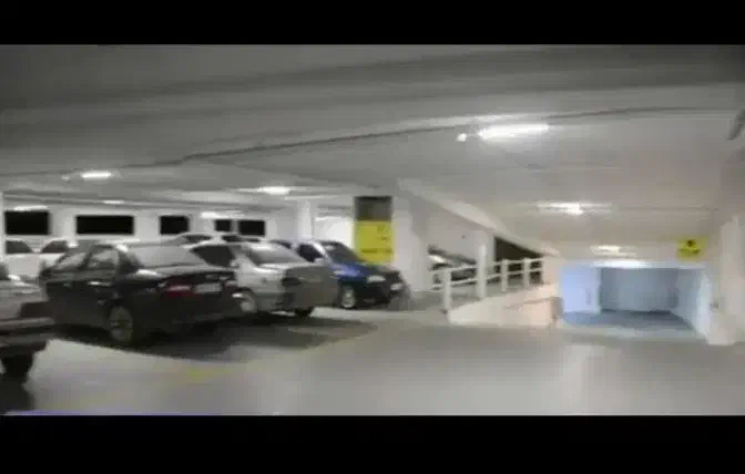 تجاری ۲۳ متر در پارکینگ طبقاتی|اجارهٔ مغازه و غرفه|گلپایگان, |دیوار