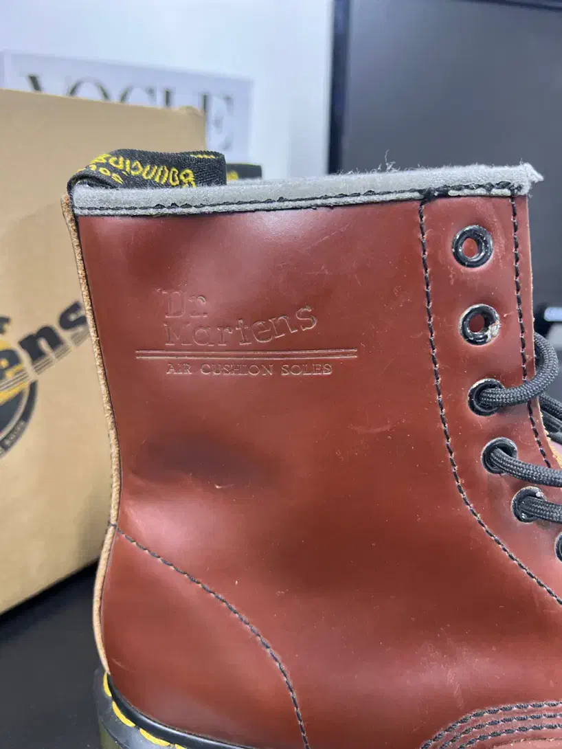 بوت دکتر مارتین اکبند اورجینال اصلی|کیف، کفش، کمربند|تهران, شهرک گلها (تهرانسر)|دیوار