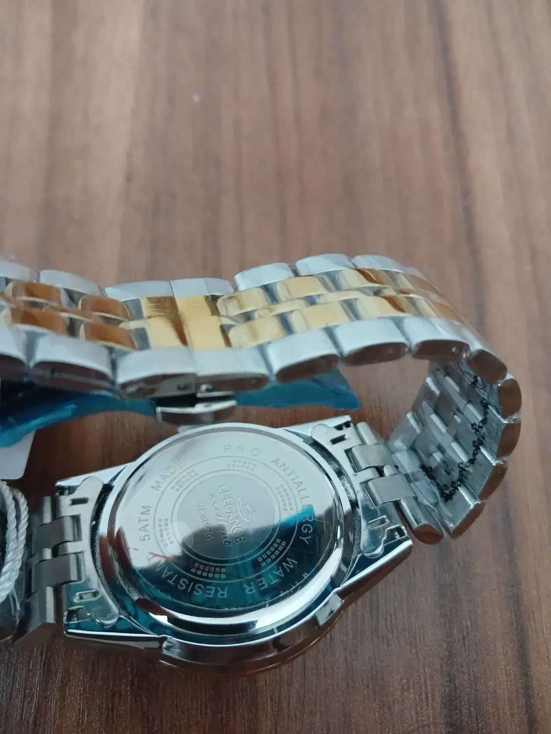 ساعت الگانس|ساعت|گرگان, |دیوار