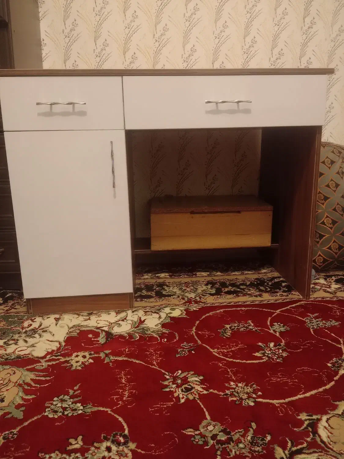 سالم و تازه نو نو|میز تحریر و کامپیوتر|دهگلان, |دیوار