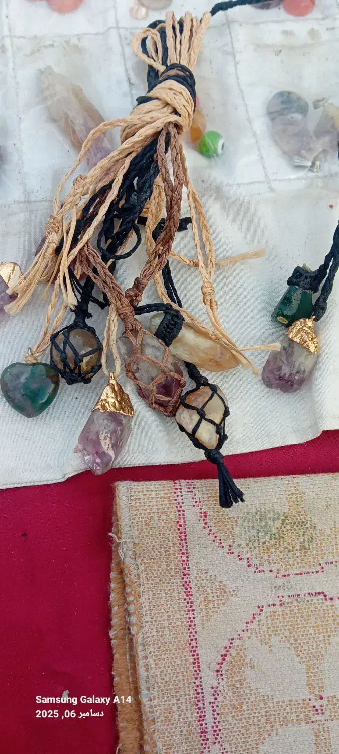 گردنبندهای سنگ|جواهرات|زاهدان, |دیوار