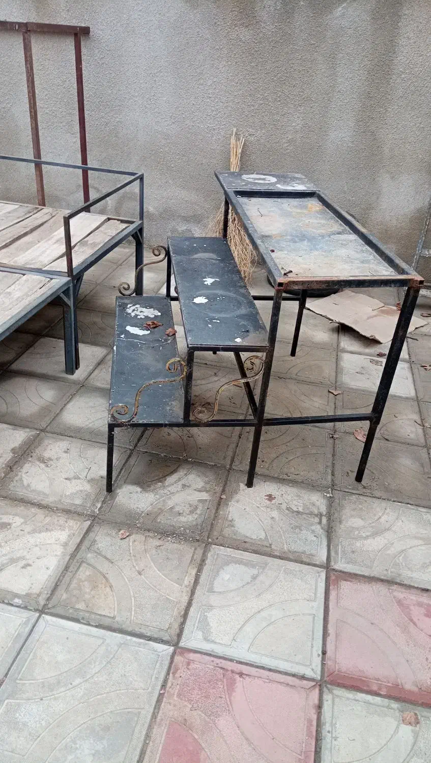 میز اهنی|میز تحریر و کامپیوتر|خوی, |دیوار