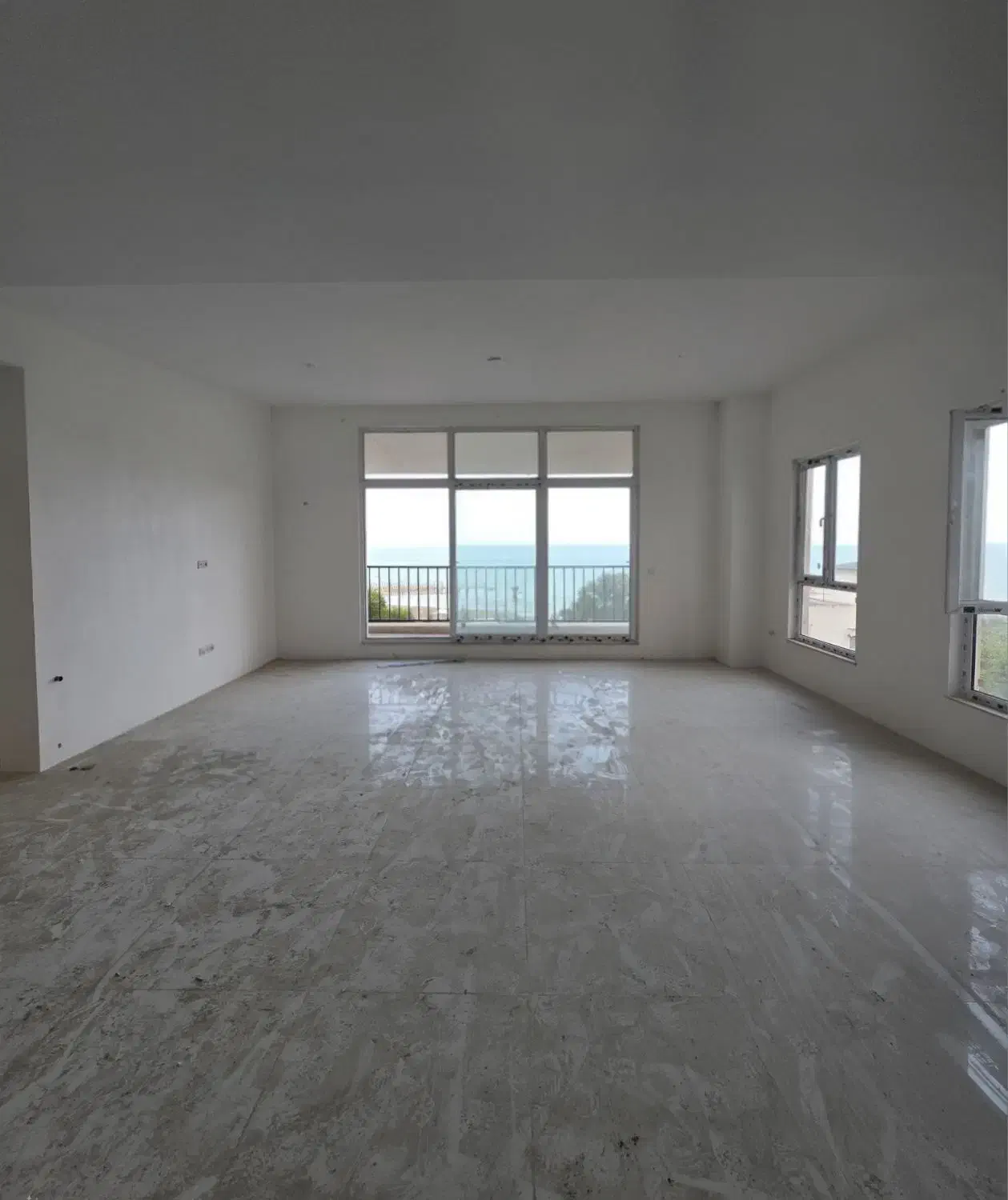 آپارتمان ۱۳۰ متری دو نوساز ویو دریا/ کریم آباد|فروش آپارتمان|تنکابن, |دیوار