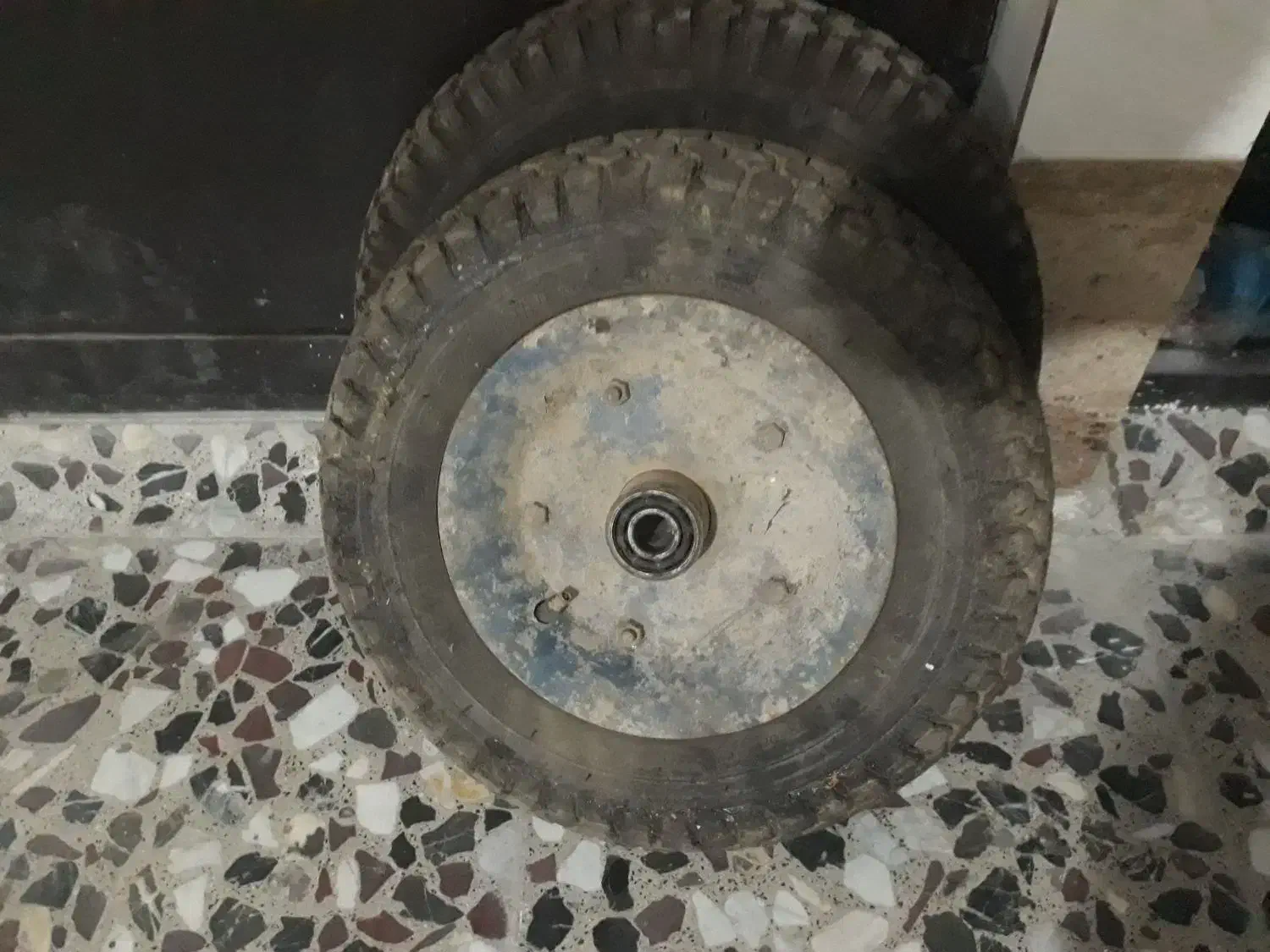 کلید وکابل بالابر دوعددچرخ فرغون|ابزارآلات|اراک, |دیوار