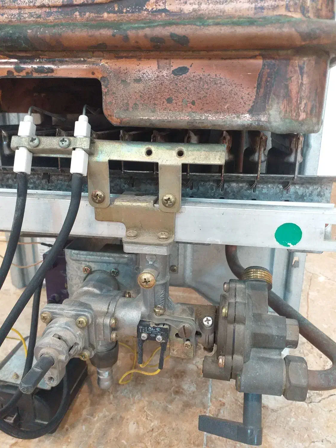 آبگرمکن دیواری بوتان B3215i|آبگرمکن، پکیج، شوفاژ|ساری, |دیوار