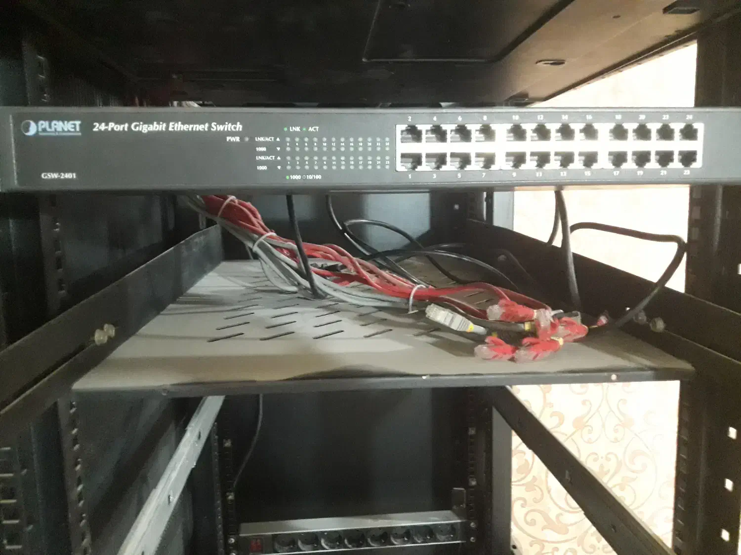 رک شبکه ایستاده|مودم و تجهیزات شبکه|اهواز, سلطانمنش|دیوار