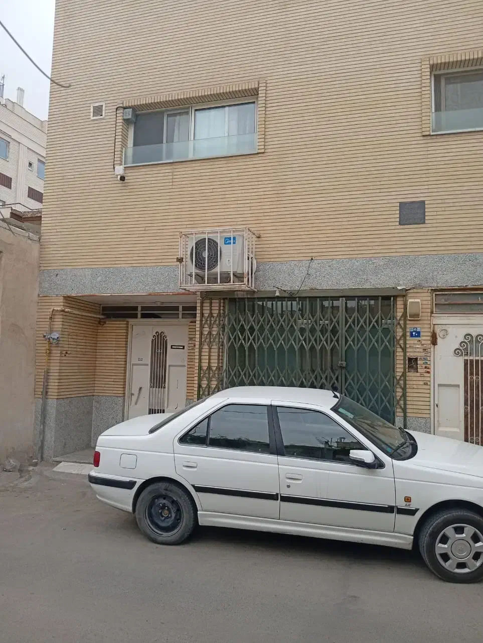 سوئیت مشکل گشا|اجارهٔ کوتاه‌مدت آپارتمان و سوئیت|اصفهان, رکن الدوله شرقی|دیوار