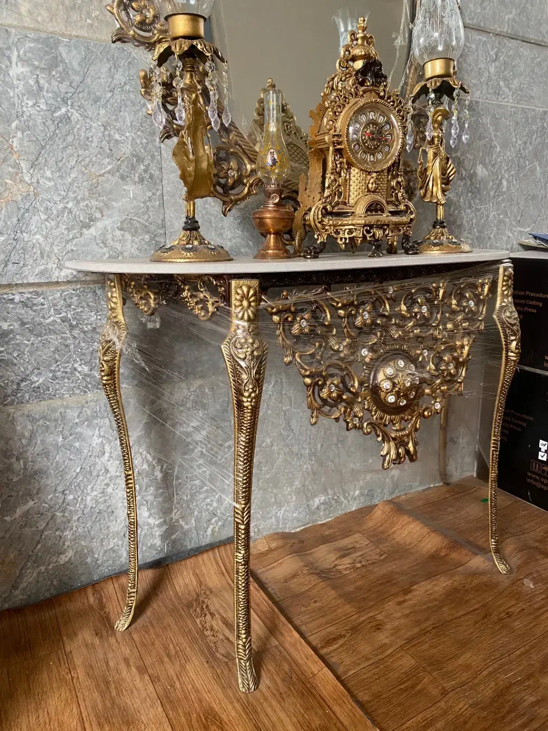 اینه شمعدون|آینه|نجف‌آباد, یزدانشهر|دیوار