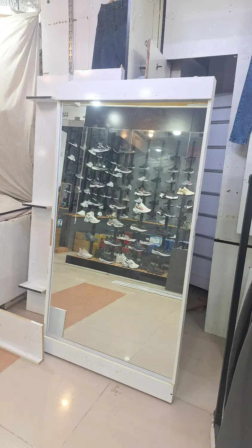 آینه|آینه|مهاباد (آذربایجان غربی), |دیوار