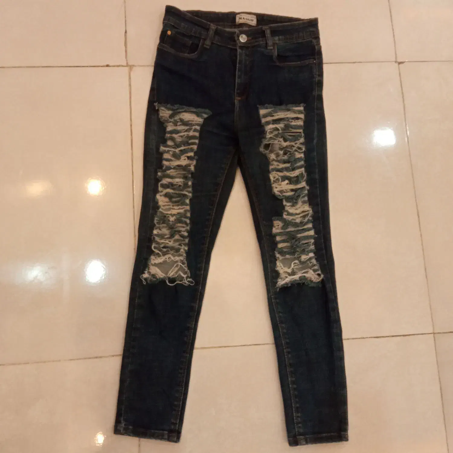 لباس|لباس|صدرا-فارس, فاز ۲|دیوار