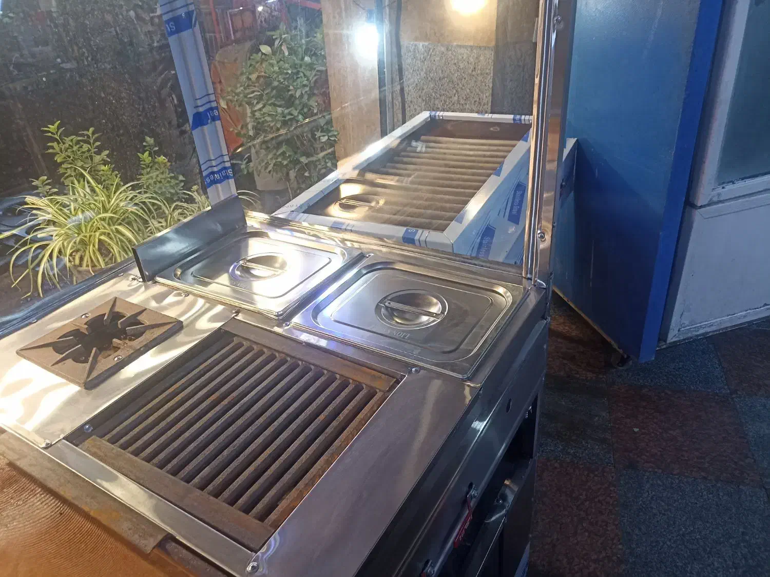 فر کار ساندویچی|استخدام خدمات فروشگاه و رستوران|تهران, دربند|دیوار