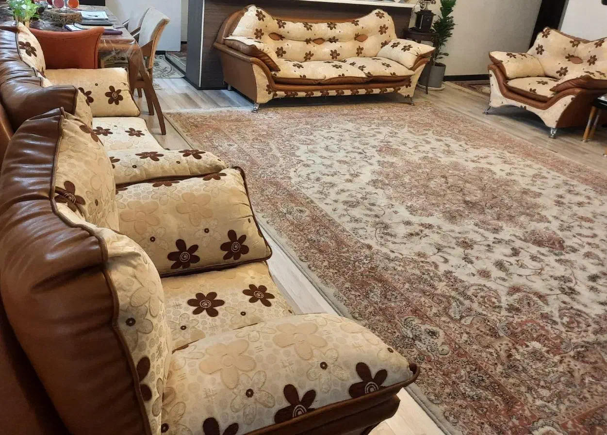 فروش مبل ۷ نفره چرم و پارچه ترک|مبلمان خانگی و میز عسلی|صدرا-فارس, فاز ۱|دیوار