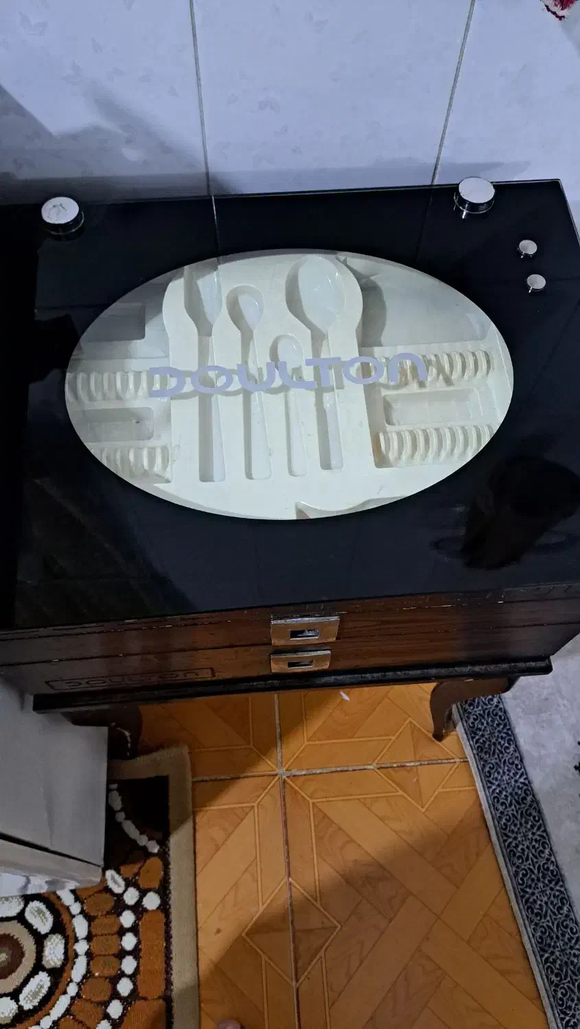 جا قاشقی پایه دار|آب‌چکان و نظم‌دهنده ظروف|نیشابور, شهرک رسولی|دیوار