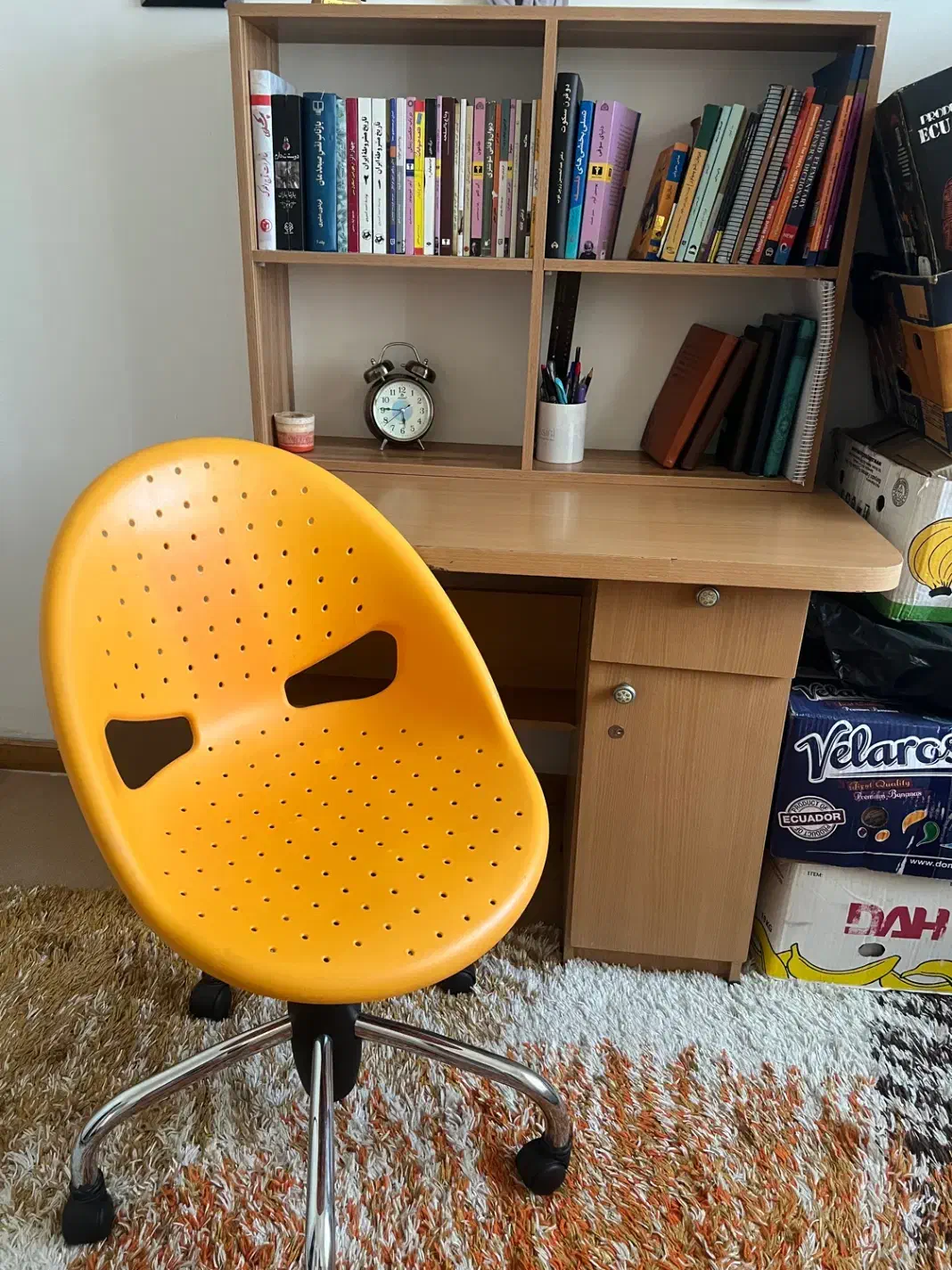 صندلی جکدار و میز مطالعه|میز تحریر و کامپیوتر|سمنان, |دیوار