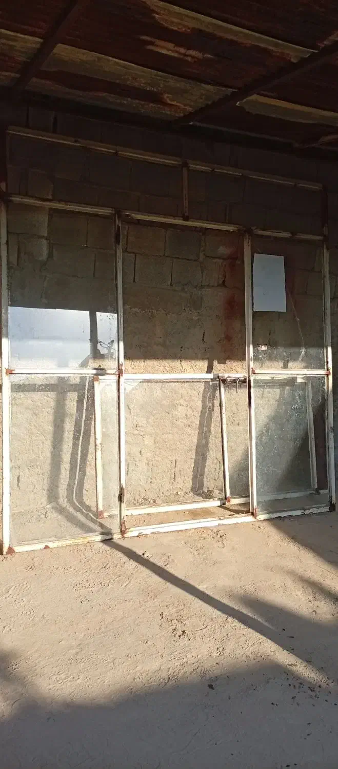 درب شیشه خور و ویترینی مغازه|مصالح و تجهیزات ساختمان|آبپخش, |دیوار