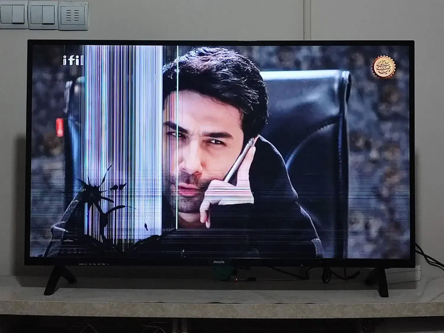 ال ای دی فیلیبس ۴۲  اینچ|تلویزیون و پروژکتور|ساوه, |دیوار