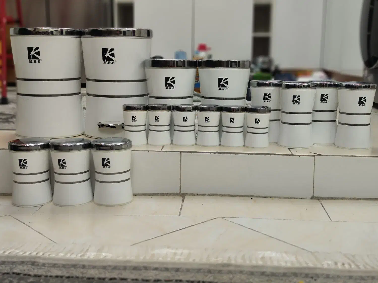 سرویس اورانوس سفید|ظروف نگهدارنده، پلاستیکی، یک‌بارمصرف|ملارد, |دیوار