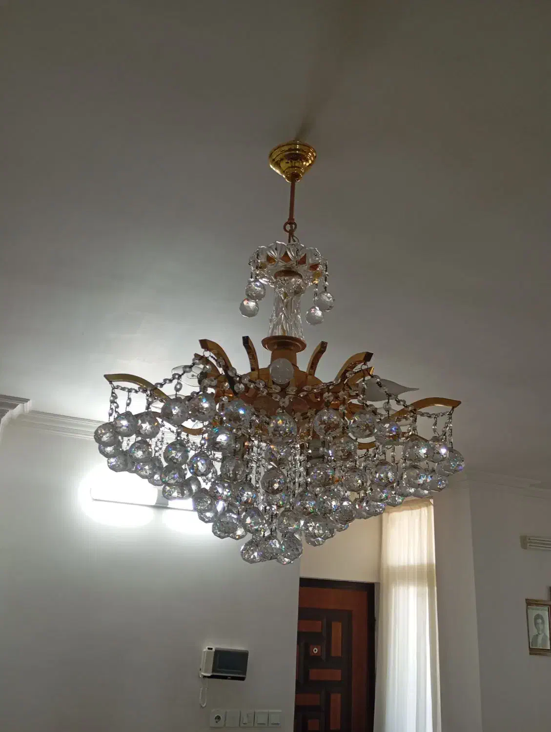 لوستر کاملاً سالم و تمیز بدون هیچ مشکلی|لوستر و چراغ آویز|سرخه, |دیوار