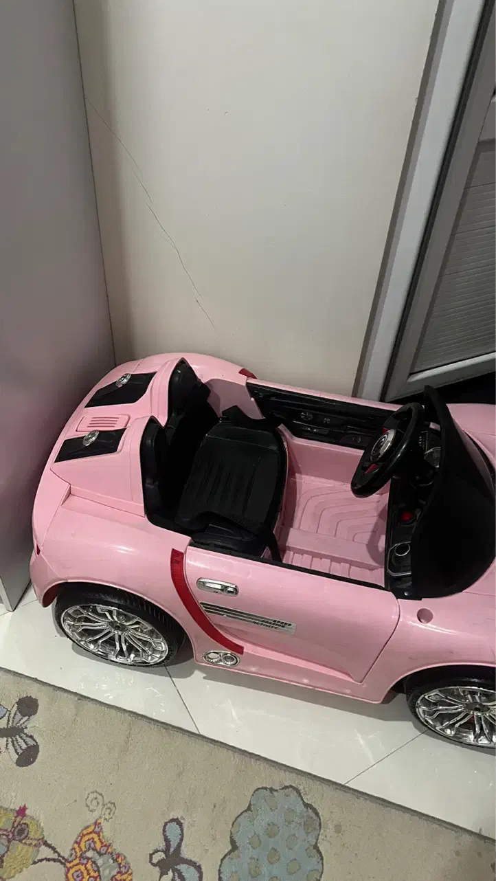 ماشین شارزی کاملا سالم|اسباببازی بچه|تهران, شهرک گلها|دیوار