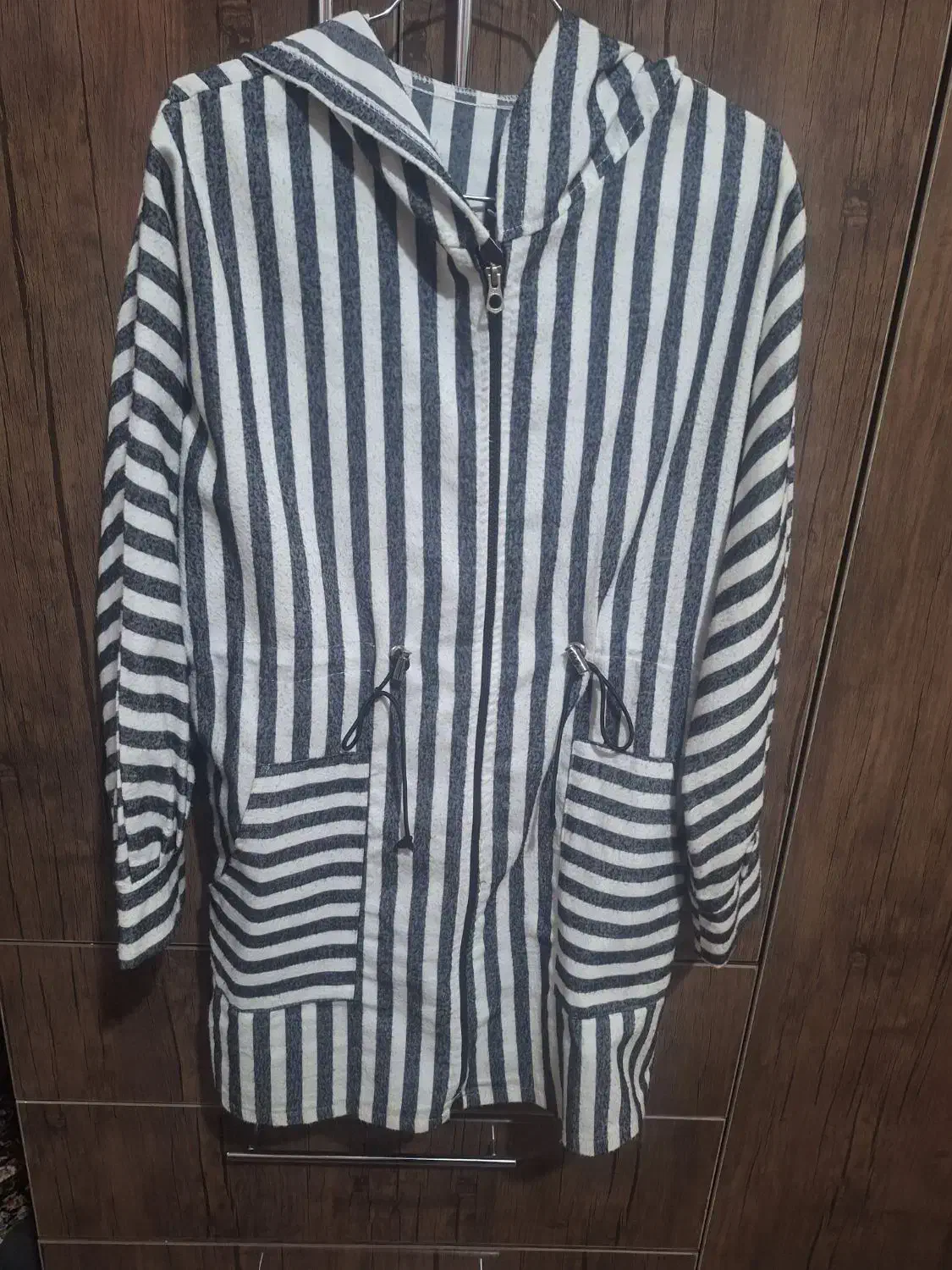 مانتو|لباس|سقز, |دیوار