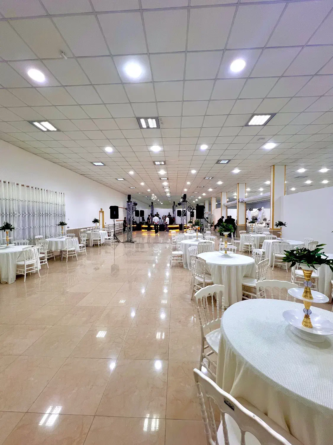 تالار بزرگ صدف|خدمات پذیرایی، مراسم|اندیمشک, |دیوار