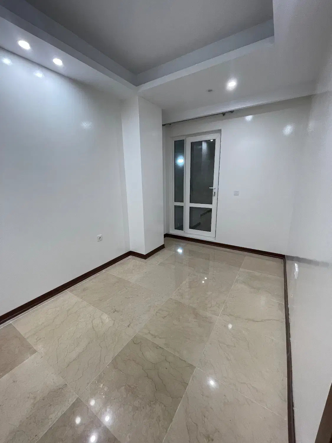 ۱۴۰متر۳خواب ۱خواب مستر نوساز شخصی ساز چیتگر کوهک