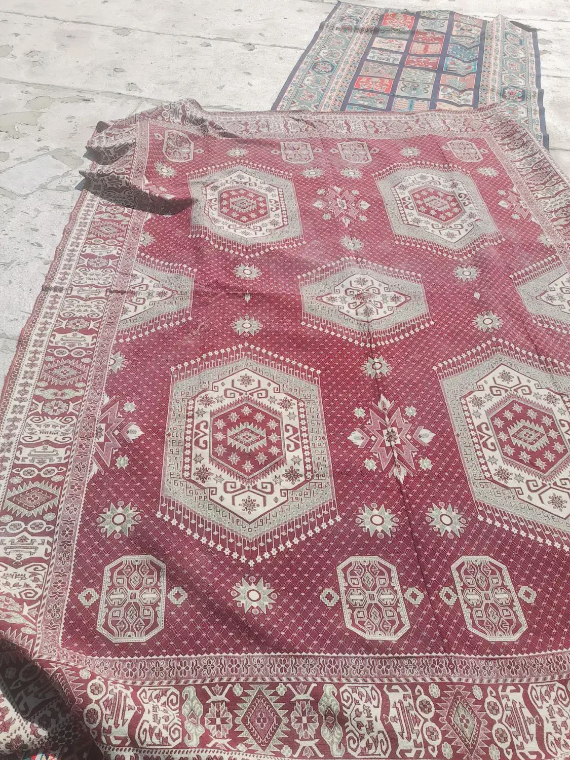 گلیم کناره  ۵ متر و روفرشی  ۹ متری|گلیم، جاجیم، گبه|قزوین, |دیوار