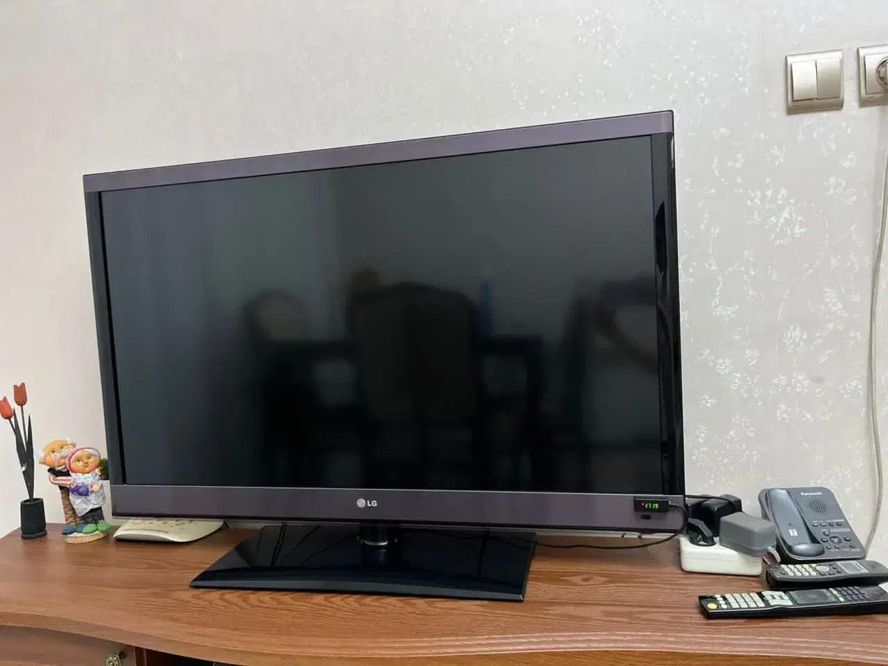 تلویزیون LED سه بعدی برند LG|تلویزیون و پروژکتور|اندیشه, اندیشه فاز ۱|دیوار