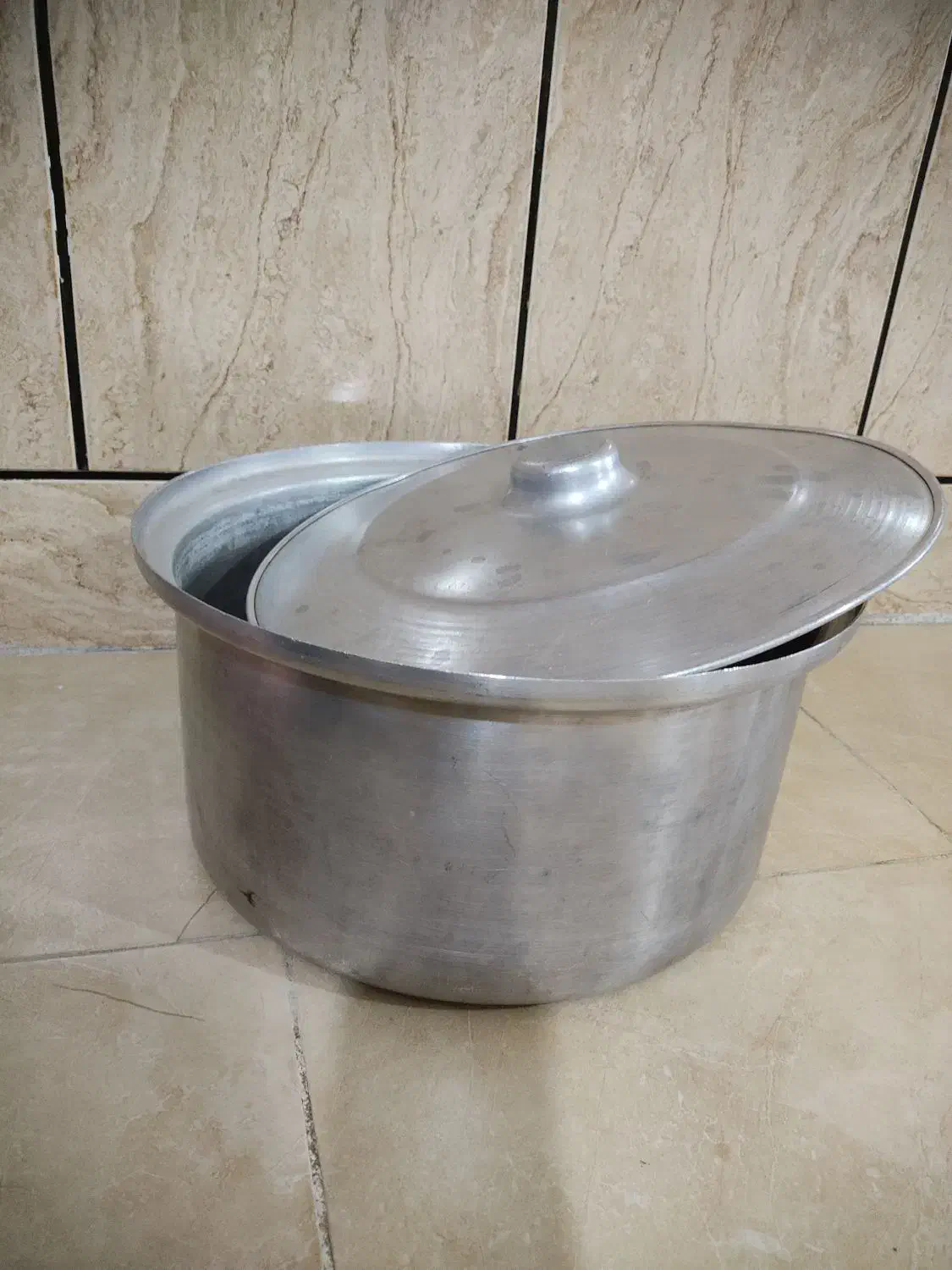 ظروف آشپزخانه|ظروف پخت‌وپز|مسجد سلیمان, |دیوار