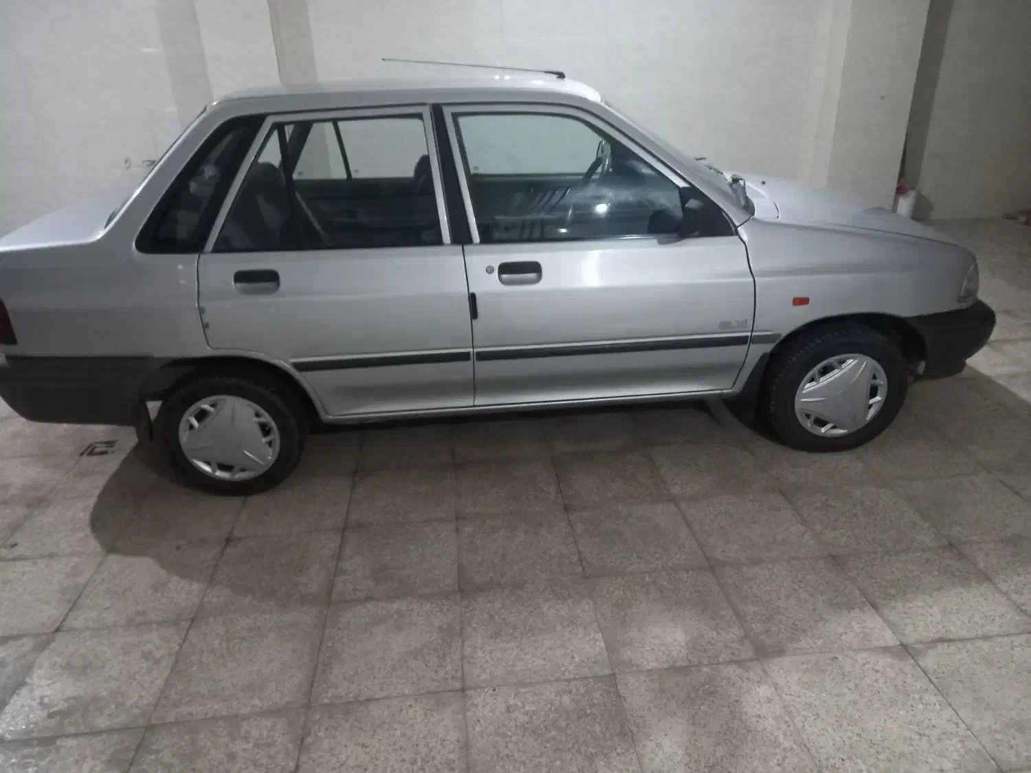 پراید نقره ای مدل ۸۸|خودرو سواری و وانت|قزوین, |دیوار