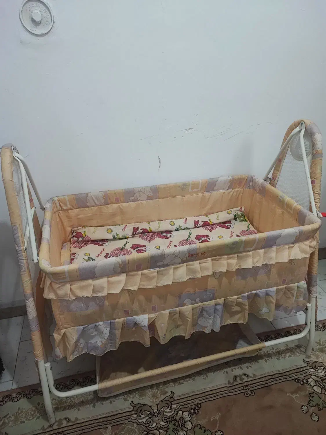 تخت خواب کودک گهواره ای و کریر|تخت و صندلی بچه|نهاوند, |دیوار