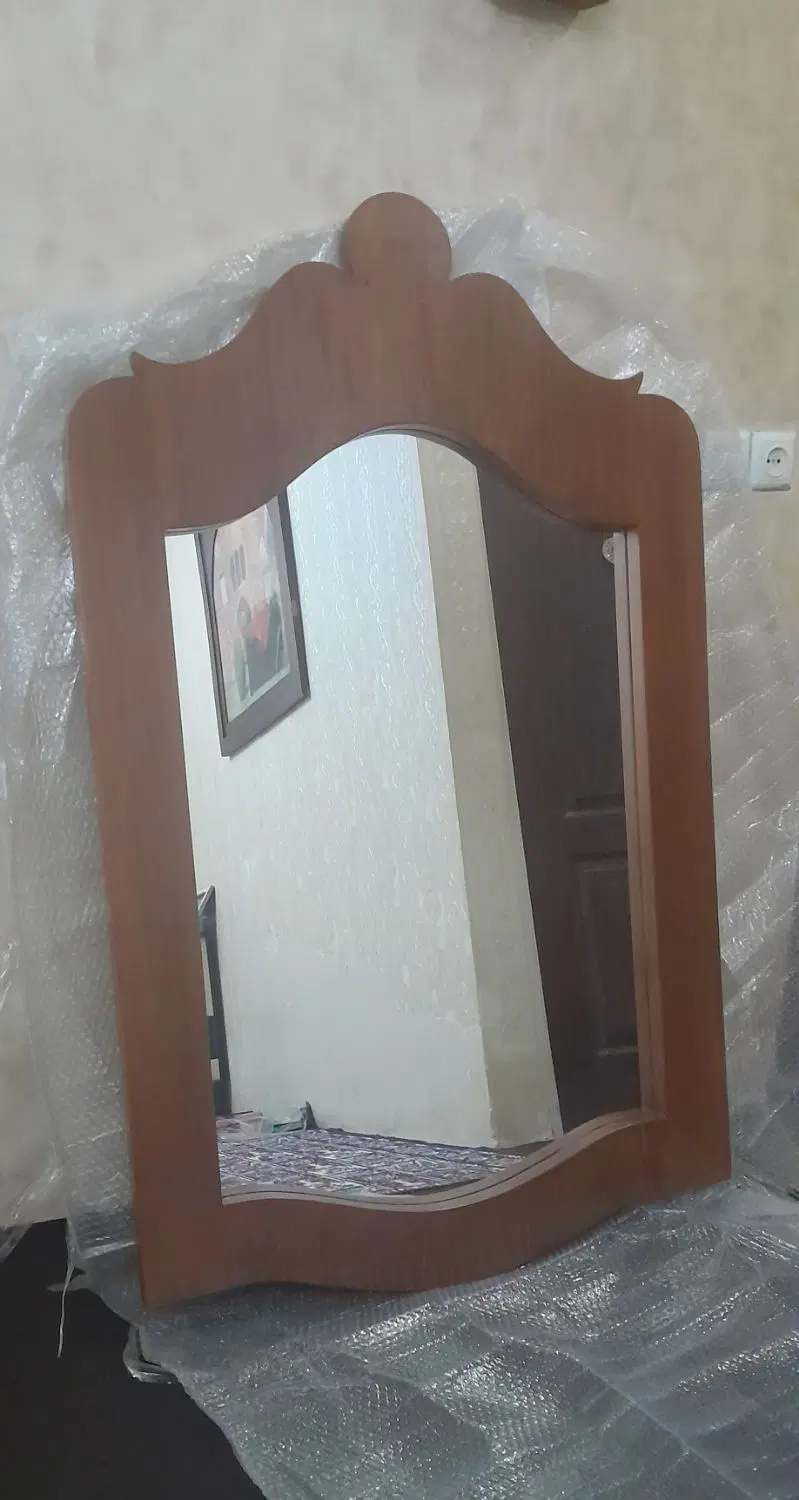آینه|آینه|تهران, ده‌ونک|دیوار