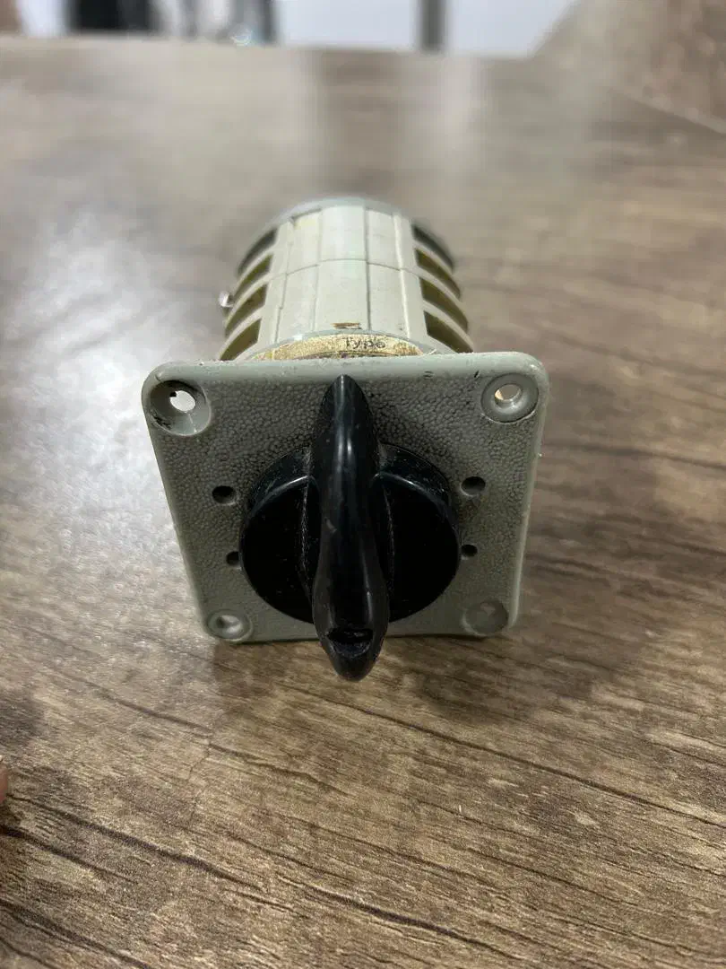 تعداد لوازم برق صنعتی کارکرده سالم|ماشینآلات صنعتی|ماهدشت, |دیوار