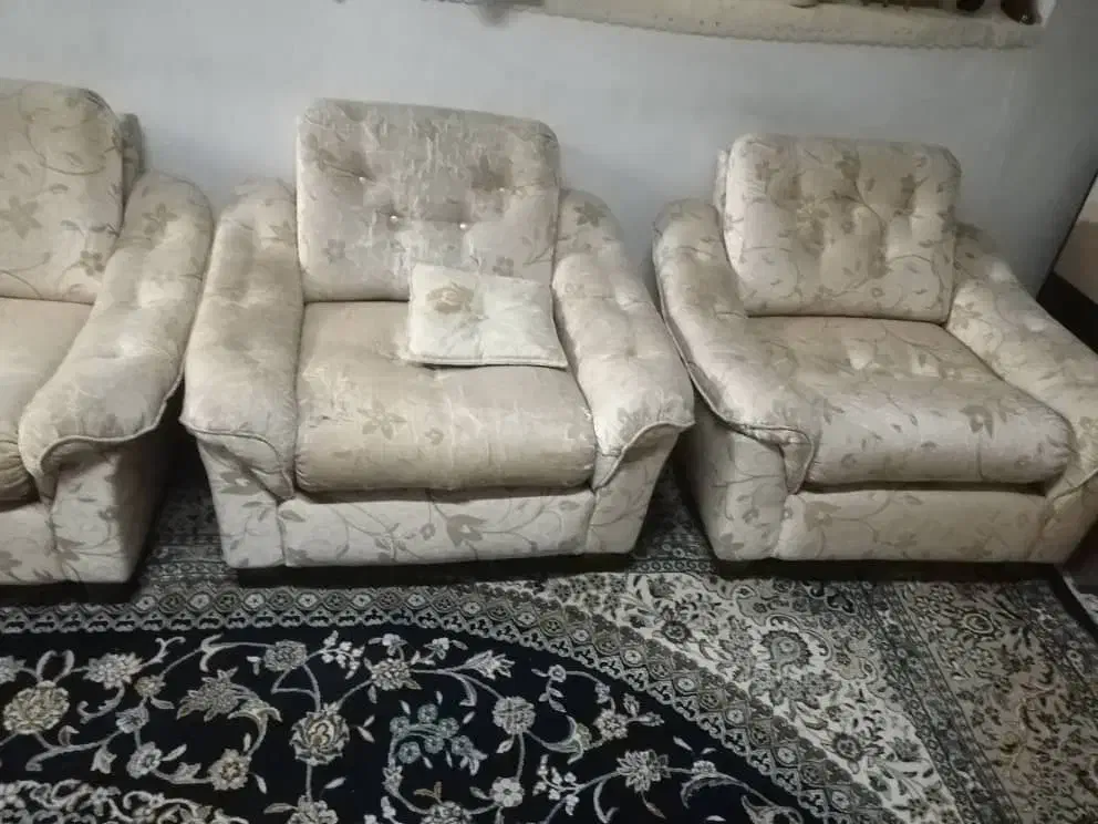 مبل|مبلمان خانگی و میز عسلی|بندر انزلی, کوی واحدی|دیوار