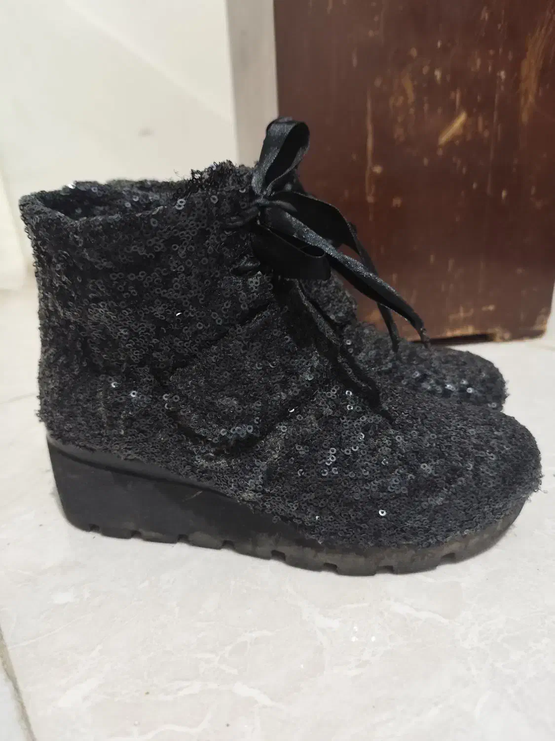 بوت و نیم بوت|کیف، کفش، کمربند|هشتگرد, مدرس|دیوار