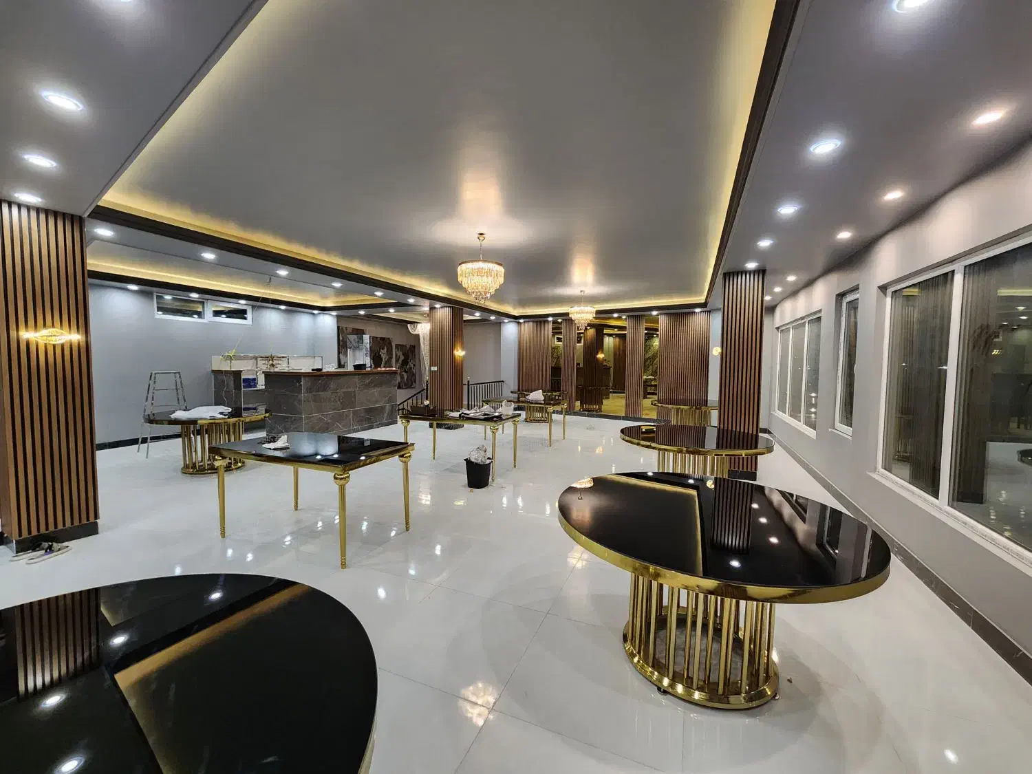 استخدام نیرو برای کار در رستوران|استخدام خدمات فروشگاه و رستوران|اسفراین, |دیوار