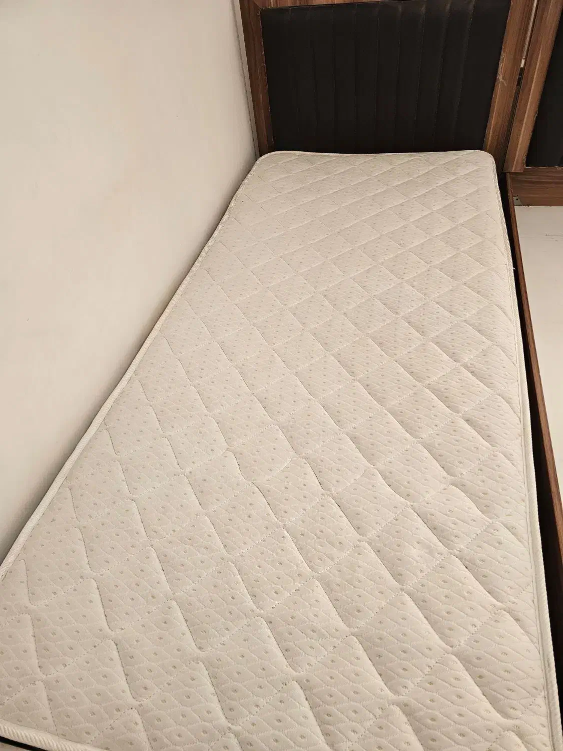 تخت خواب|تخت و سرویس خواب|رشت, باهنر|دیوار