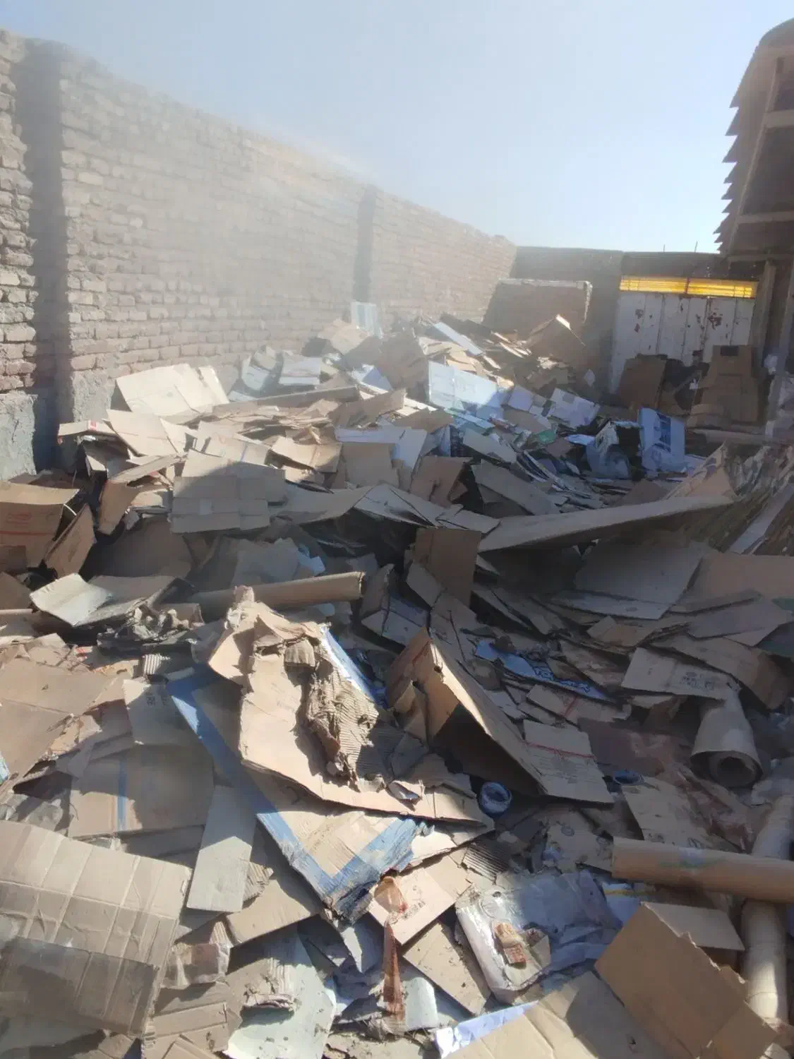 خرید ضایعات کارتن ۲۱۰۰۰ تومن تسویه روی باسکول|عمدهفروشی|تبریز, |دیوار