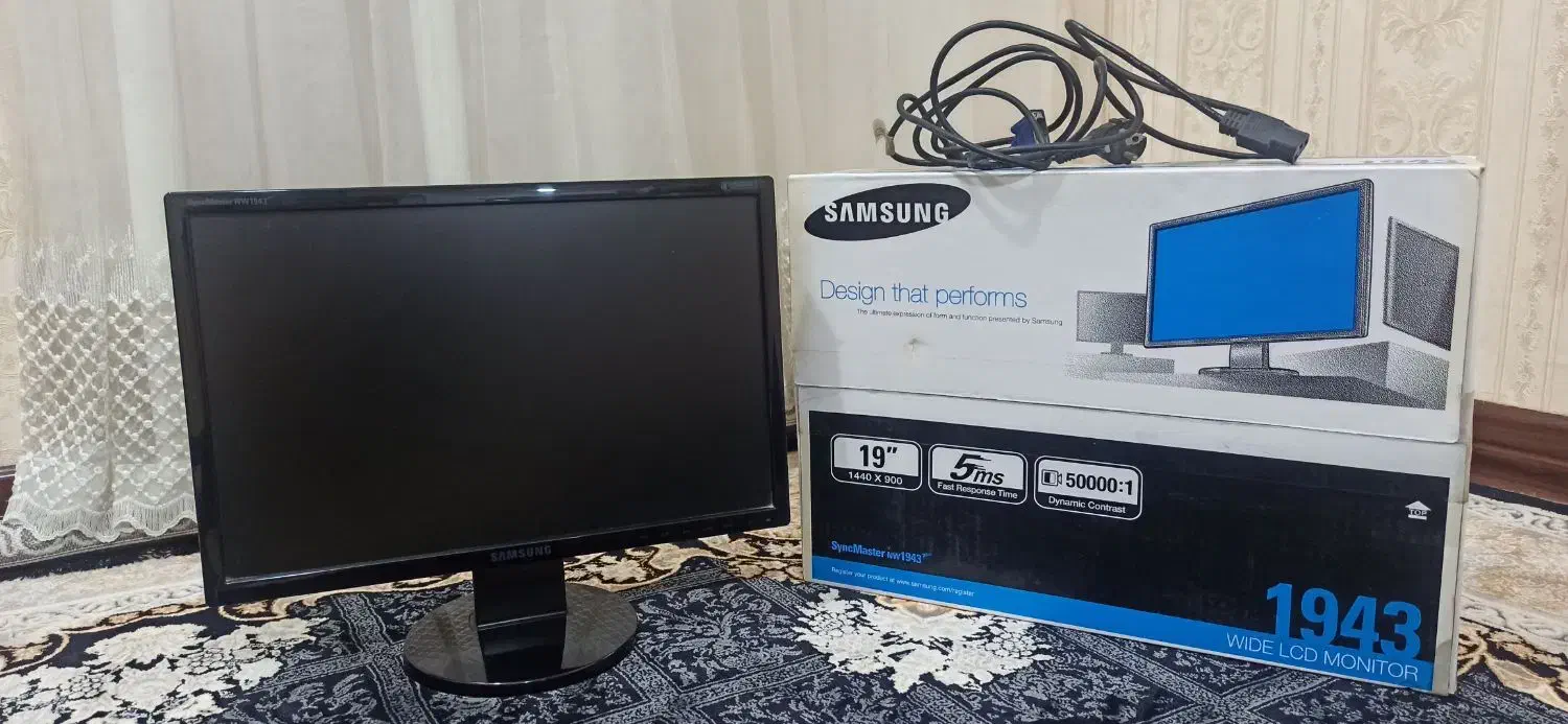 مانیتور سامسونگ ۱۹ اینچ همراه با کابل|قطعات و لوازم جانبی رایانه|اهواز, معین زاده|دیوار
