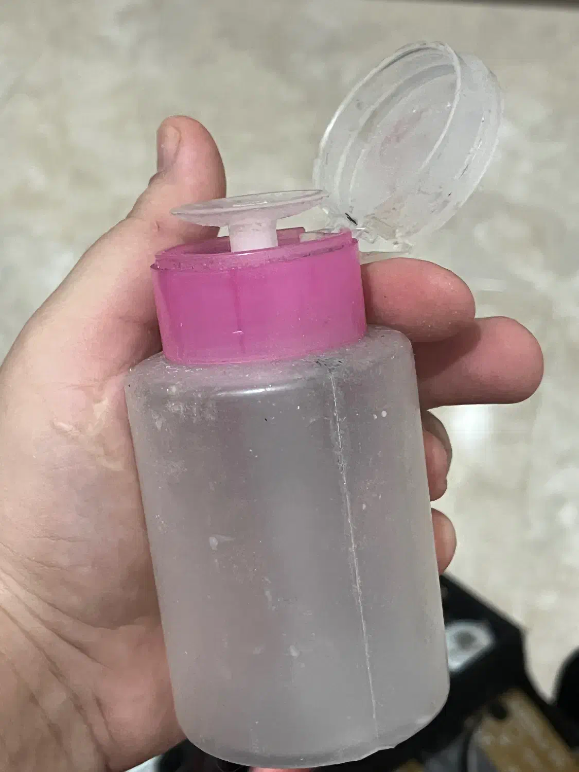 لوازم کاشت ناخن و میز و صندلی|آرایشگاه و سالن‌های زیبایی|رشت, رشتیان|دیوار