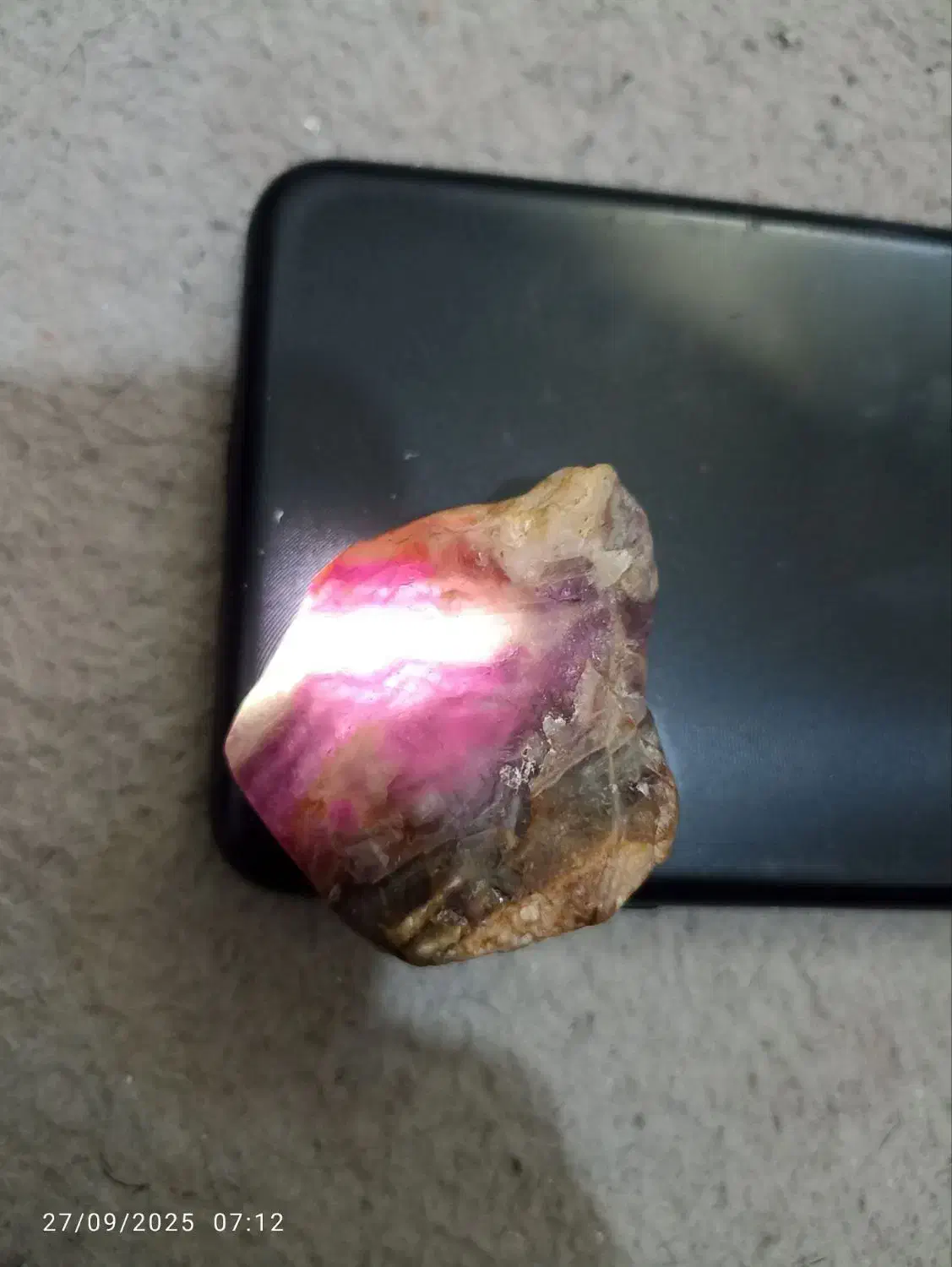 سنگ بسیار زیبا وجذاب|جواهرات|خاوران, |دیوار