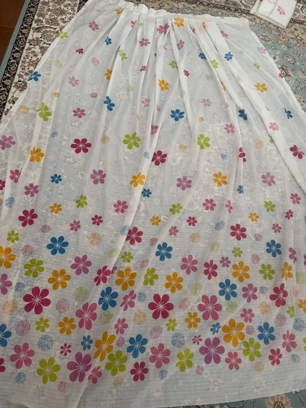 پرده سالم حریر نو چند عدد|پرده، رانر، رومیزی|محلات, |دیوار