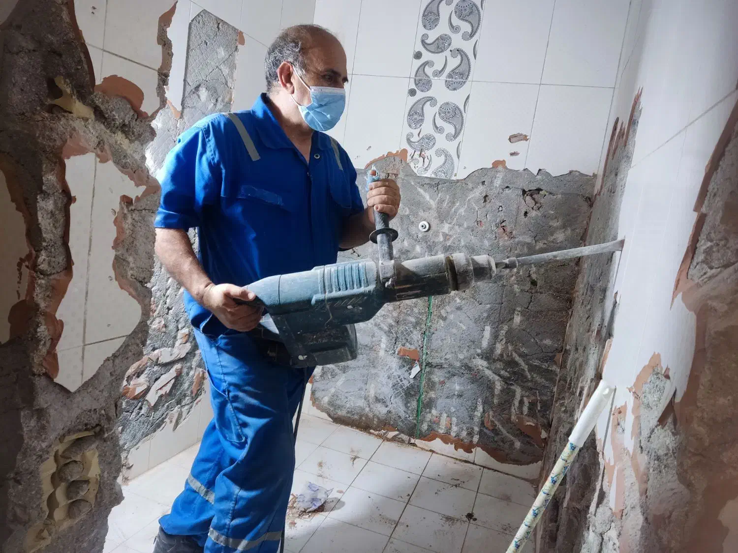 دریل تخریب وبرقکاری...|خدمات پیشه و مهارت|بندر کنگان, |دیوار