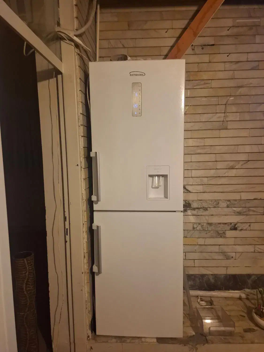یخچال فریزر الکترواستیل|یخچال و فریزر|شاهینشهر, نظامی|دیوار